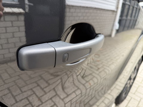 Fiat Talento 2.0 MultiJet automaat L2H1 SX DC 5 persoons / vaste prijs rijklaar € 19.950 ex btw / lease vanaf € 336 / zwart metallic / dubbele schuifdeur / trekhaak / airco / navi / camera !