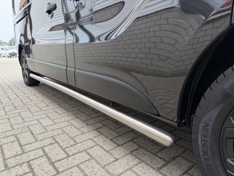 Fiat Talento 2.0 MultiJet automaat L2H1 SX DC 5 persoons / vaste prijs rijklaar € 19.950 ex btw / lease vanaf € 336 / zwart metallic / dubbele schuifdeur / trekhaak / airco / navi / camera !