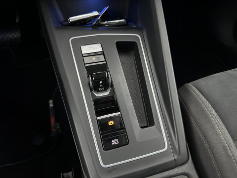 Volkswagen Golf Variant 2.0 TDI R-Line Business *(INCL. BTW) *AUT | PANO | MICROFIBRE | ADAPTIVE-CRUISE | DIGI-COCKPIT | HEATED-SPORTSEATS | PRIVACY-GLASS | NAVI-FULLMAP | ECC | PDC | 17''ALU*