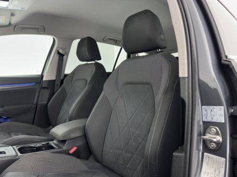 Volkswagen Golf Variant 2.0 TDI R-Line Business *(INCL. BTW) *AUT | PANO | MICROFIBRE | ADAPTIVE-CRUISE | DIGI-COCKPIT | HEATED-SPORTSEATS | PRIVACY-GLASS | NAVI-FULLMAP | ECC | PDC | 17''ALU*
