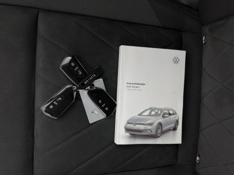 Volkswagen Golf Variant 2.0 TDI R-Line Business *(INCL. BTW) *AUT | PANO | MICROFIBRE | ADAPTIVE-CRUISE | DIGI-COCKPIT | HEATED-SPORTSEATS | PRIVACY-GLASS | NAVI-FULLMAP | ECC | PDC | 17''ALU*