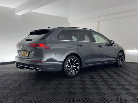 Volkswagen Golf Variant 2.0 TDI R-Line Business *(INCL. BTW) *AUT | PANO | MICROFIBRE | ADAPTIVE-CRUISE | DIGI-COCKPIT | HEATED-SPORTSEATS | PRIVACY-GLASS | NAVI-FULLMAP | ECC | PDC | 17''ALU*