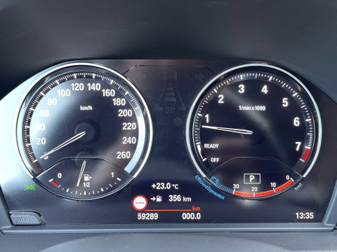 BMW X1 sDrive20i Orange Edition III | Dealer Onderhouden | Origineel Nederlands | NAP | Panoramadak | Harman Kardon | Rijmodus Regeling |  Camera Achter |