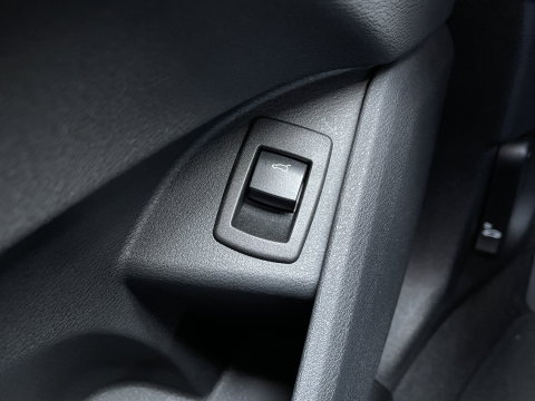 BMW X1 sDrive20i Orange Edition III | Dealer Onderhouden | Origineel Nederlands | NAP | Panoramadak | Harman Kardon | Rijmodus Regeling |  Camera Achter |