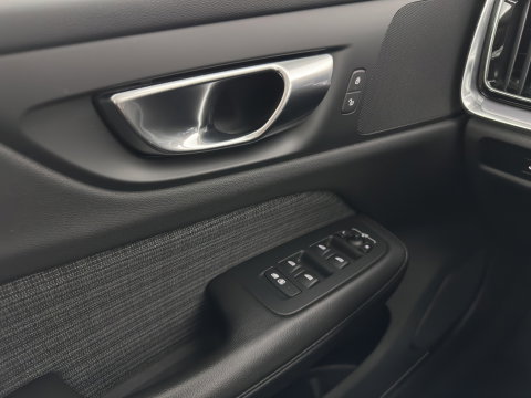 Volvo V60 2.0 T6 Plug-in hybrid AWD Core Bright (INCL-BTW) AUT | FULL-LED | DIGI-COCKPIT | CAMERA | HEATED-COMFORTSEATS | KEYLESS | DAB | PRIVACY-GLASS | CARPLAY | NAVI-FULLMAP | 18''ALU*