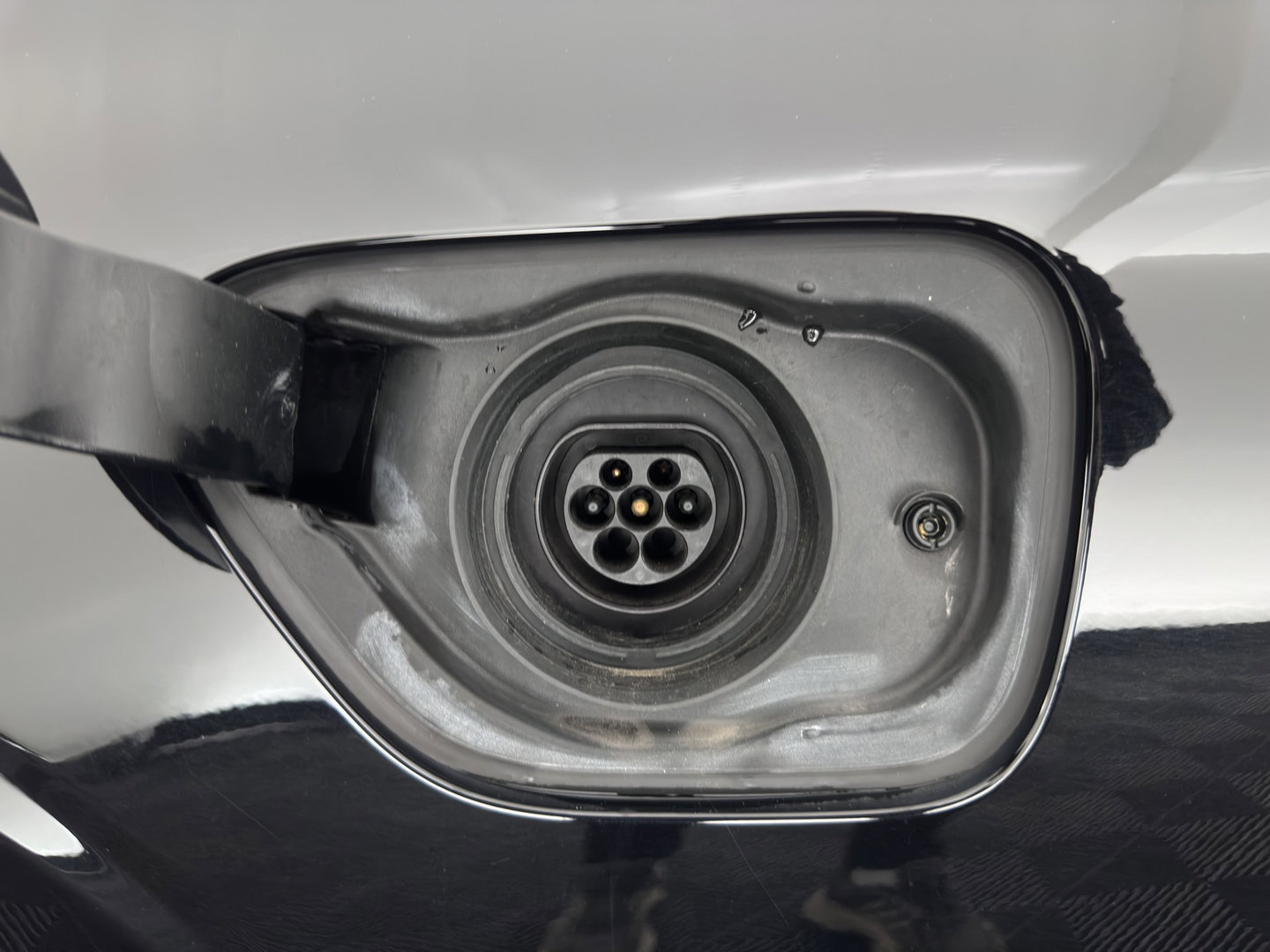 Volvo V60 2.0 T6 Plug-in hybrid AWD Core Bright (INCL-BTW) AUT | FULL-LED | DIGI-COCKPIT | CAMERA | HEATED-COMFORTSEATS | KEYLESS | DAB | PRIVACY-GLASS | CARPLAY | NAVI-FULLMAP | 18''ALU*