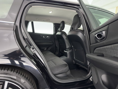 Volvo V60 2.0 T6 Plug-in hybrid AWD Core Bright (INCL-BTW) AUT | FULL-LED | DIGI-COCKPIT | CAMERA | HEATED-COMFORTSEATS | KEYLESS | DAB | PRIVACY-GLASS | CARPLAY | NAVI-FULLMAP | 18''ALU*