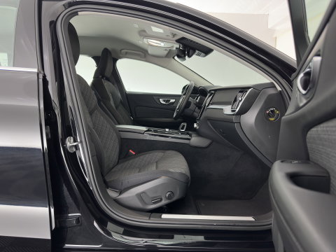 Volvo V60 2.0 T6 Plug-in hybrid AWD Core Bright (INCL-BTW) AUT | FULL-LED | DIGI-COCKPIT | CAMERA | HEATED-COMFORTSEATS | KEYLESS | DAB | PRIVACY-GLASS | CARPLAY | NAVI-FULLMAP | 18''ALU*