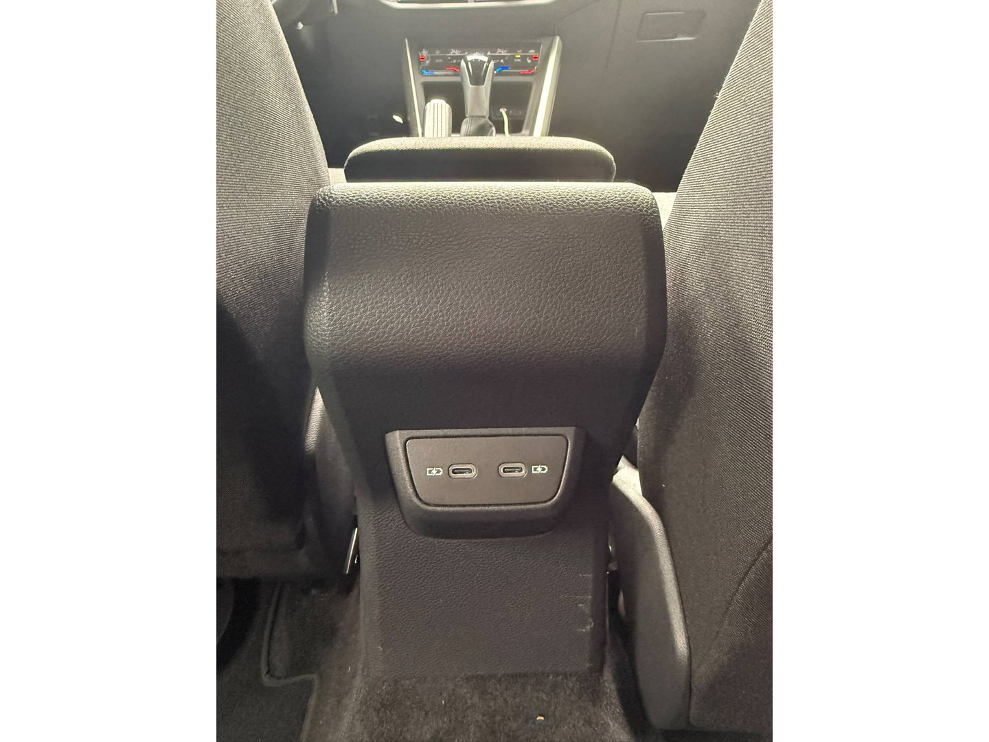 Volkswagen Polo 1.0 TSI Life Edition 95 pk | Virtual cockpit | Carplay | Stoelverwarming | Climate Control | LED