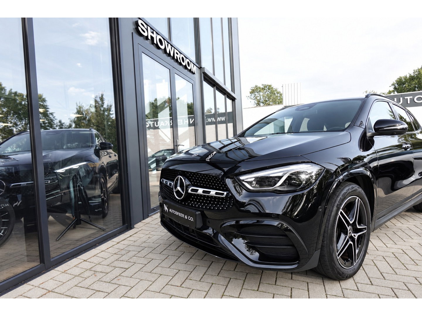 Mercedes-Benz GLA 180 AMG PANO KEYLESS HUD SFEER