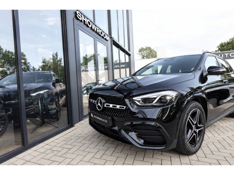 Mercedes-Benz GLA 180 AMG PANO KEYLESS HUD SFEER