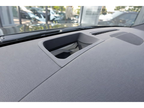 Mercedes-Benz GLA 180 AMG PANO KEYLESS HUD SFEER
