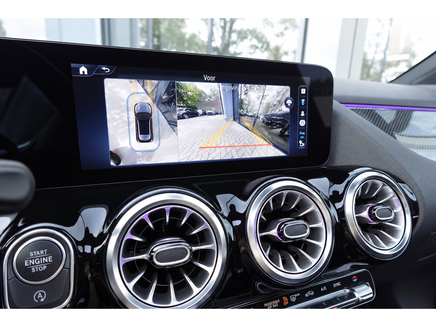 Mercedes-Benz GLA 180 AMG PANO KEYLESS HUD SFEER
