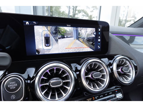 Mercedes-Benz GLA 180 AMG PANO KEYLESS HUD SFEER