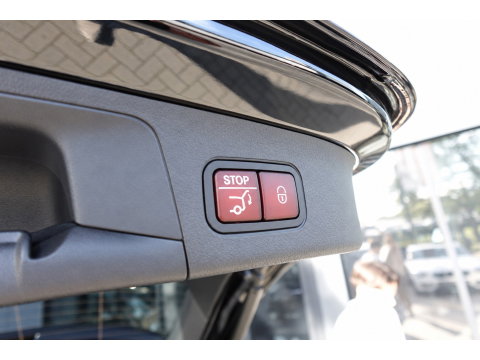 Mercedes-Benz GLA 180 AMG PANO KEYLESS HUD SFEER