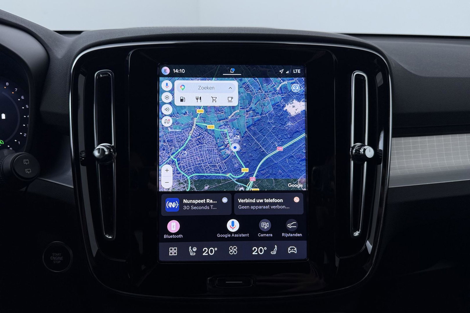 Volvo XC40 2.0 B3 Plus Black Edition | Pilot Assist | Harman/Kardon | BLIS | Stoel- stuurverwarming | 20 inch