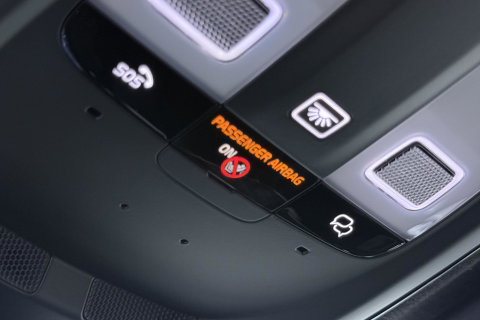 Volvo XC40 2.0 B3 Plus Black Edition | Pilot Assist | Harman/Kardon | BLIS | Stoel- stuurverwarming | 20 inch