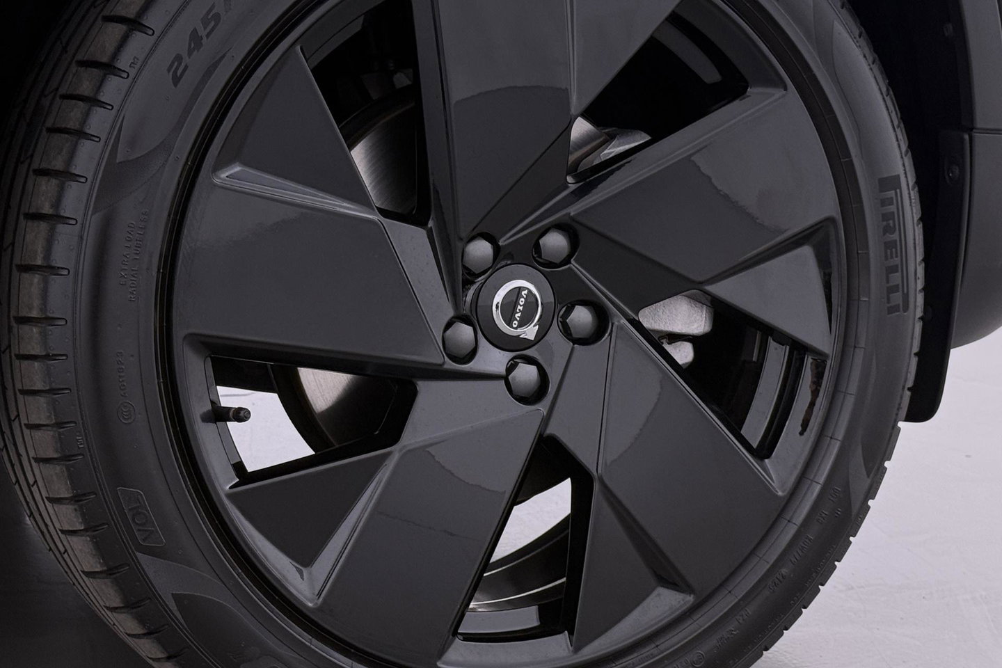 Volvo XC40 2.0 B3 Plus Black Edition | Pilot Assist | Harman/Kardon | BLIS | Stoel- stuurverwarming | 20 inch