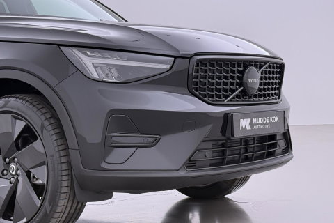 Volvo XC40 2.0 B3 Plus Black Edition | Pilot Assist | Harman/Kardon | BLIS | Stoel- stuurverwarming | 20 inch
