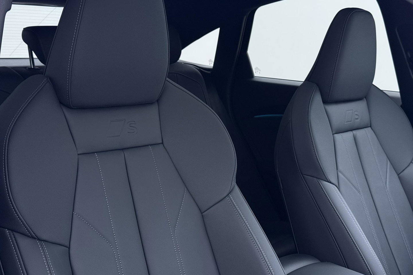 Audi Q5 Sportback S edition Competition Quattro | B&O | Trekhaak | Passenger Display  | Luchtvering | Panoramadak | 360° Camera | 21 Inch | ACC