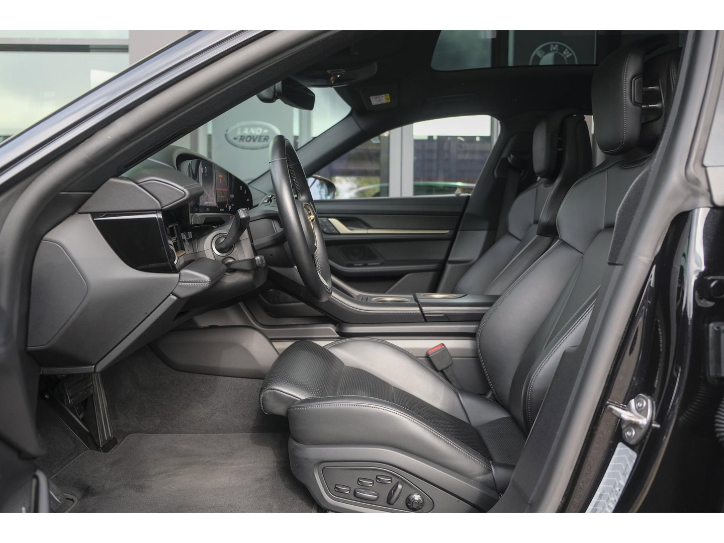Porsche Taycan Cross Turismo 4 476pk 93 kWh Panoramadak Performance plus Bose Passenger display 21" LMV NLauto Matrix led Warmtepomp