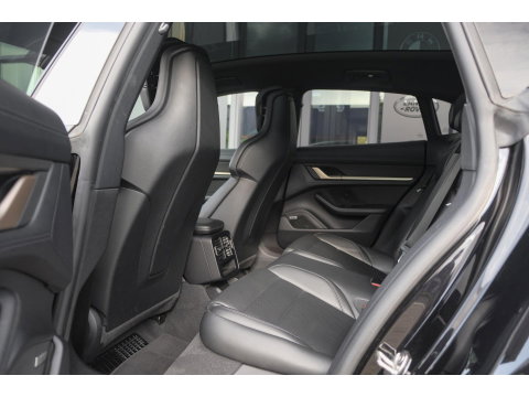Porsche Taycan Cross Turismo 4 476pk 93 kWh Panoramadak Performance plus Bose Passenger display 21" LMV NLauto Matrix led Warmtepomp