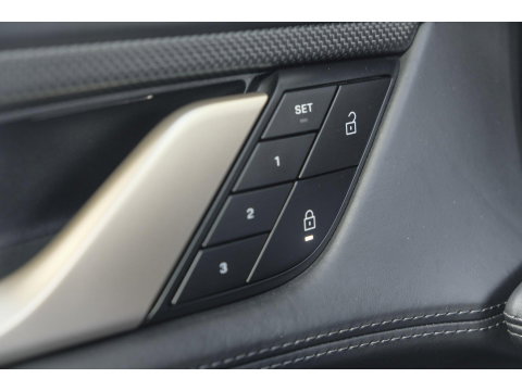 Porsche Taycan Cross Turismo 4 476pk 93 kWh Panoramadak Performance plus Bose Passenger display 21" LMV NLauto Matrix led Warmtepomp