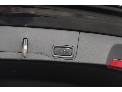 Porsche Taycan Cross Turismo 4 476pk 93 kWh Panoramadak Performance plus Bose Passenger display 21" LMV NLauto Matrix led Warmtepomp