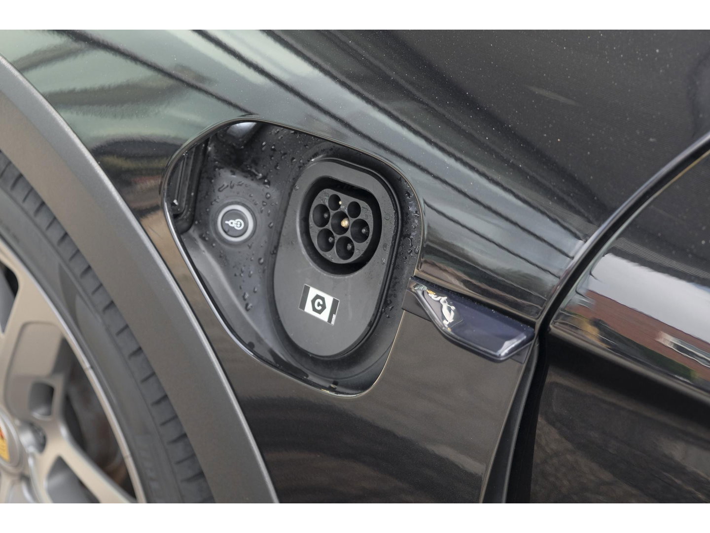Porsche Taycan Cross Turismo 4 476pk 93 kWh Panoramadak Performance plus Bose Passenger display 21" LMV NLauto Matrix led Warmtepomp