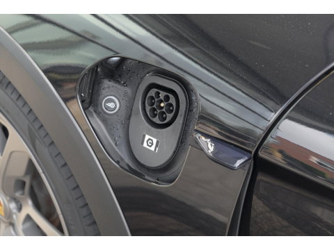 Porsche Taycan Cross Turismo 4 476pk 93 kWh Panoramadak Performance plus Bose Passenger display 21" LMV NLauto Matrix led Warmtepomp
