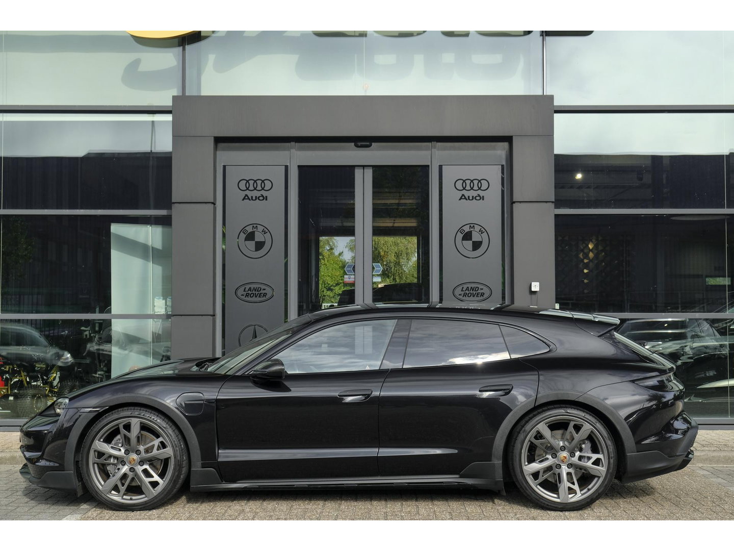 Porsche Taycan Cross Turismo 4 476pk 93 kWh Panoramadak Performance plus Bose Passenger display 21" LMV NLauto Matrix led Warmtepomp