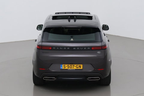 Land Rover Range Rover Sport 3.0 P510e First Edition | Luchtvering | Trekhaak | Panoramadak | Koelkast | Meridian