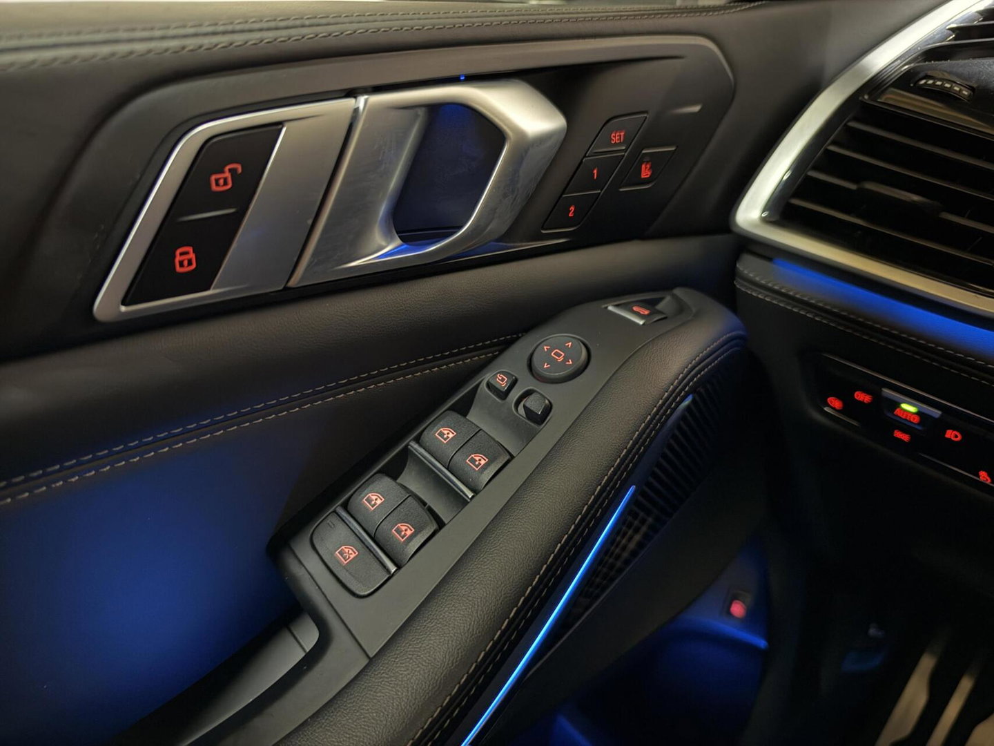 BMW X5 xDrive45e M-Sport Individual Dravitgrau Pano Laser 360º HUD Trekh.