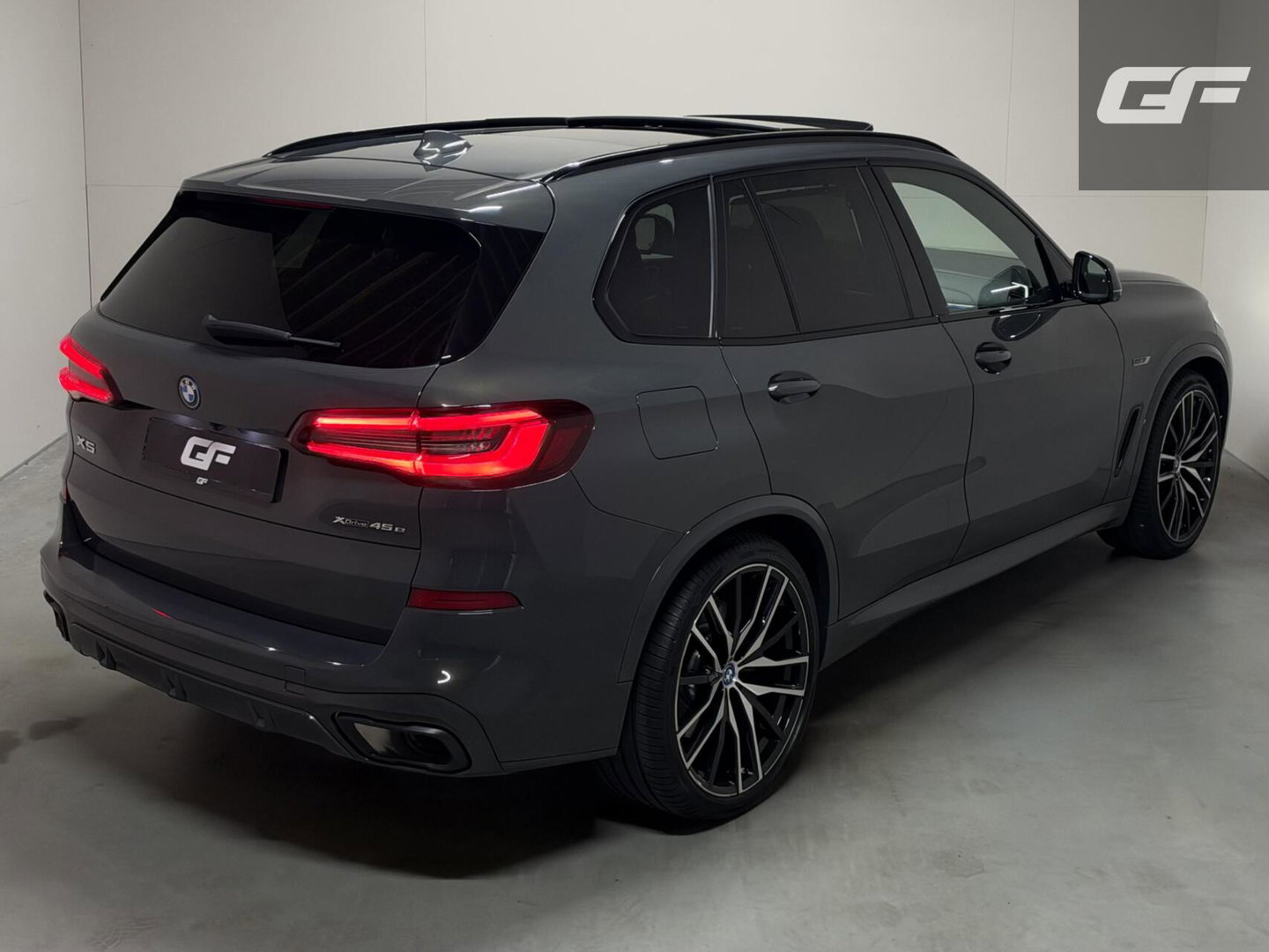 BMW X5 xDrive45e M-Sport Individual Dravitgrau Pano Laser 360º HUD Trekh.