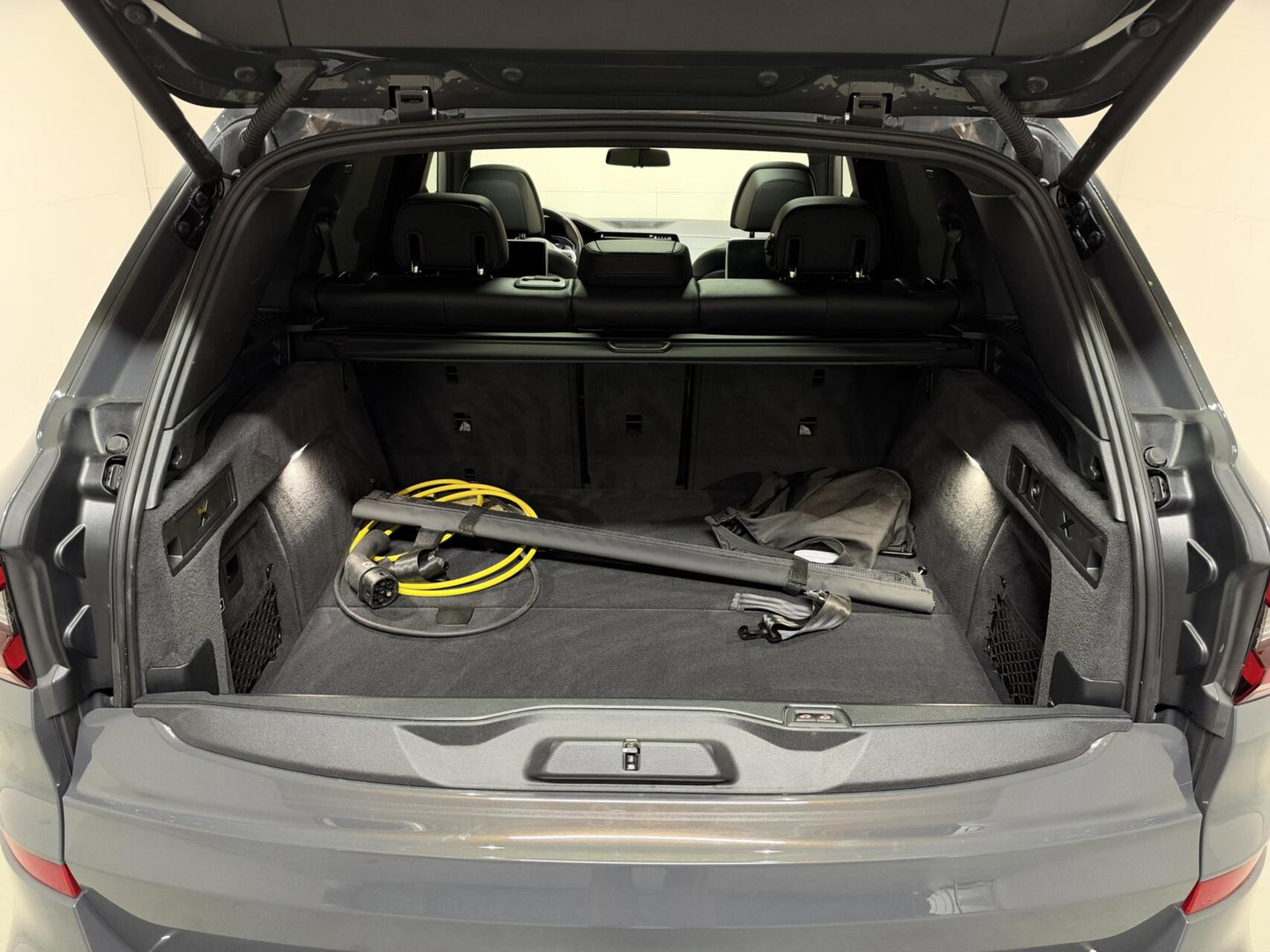 BMW X5 xDrive45e M-Sport Individual Dravitgrau Pano Laser 360º HUD Trekh.
