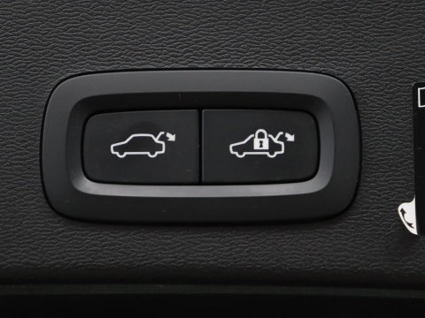 Volvo XC40 1.5 T5 Recharge Business Pro | SOH 84,5 | 360 Camera | Stoelverwarming | LED | Apple Carplay |