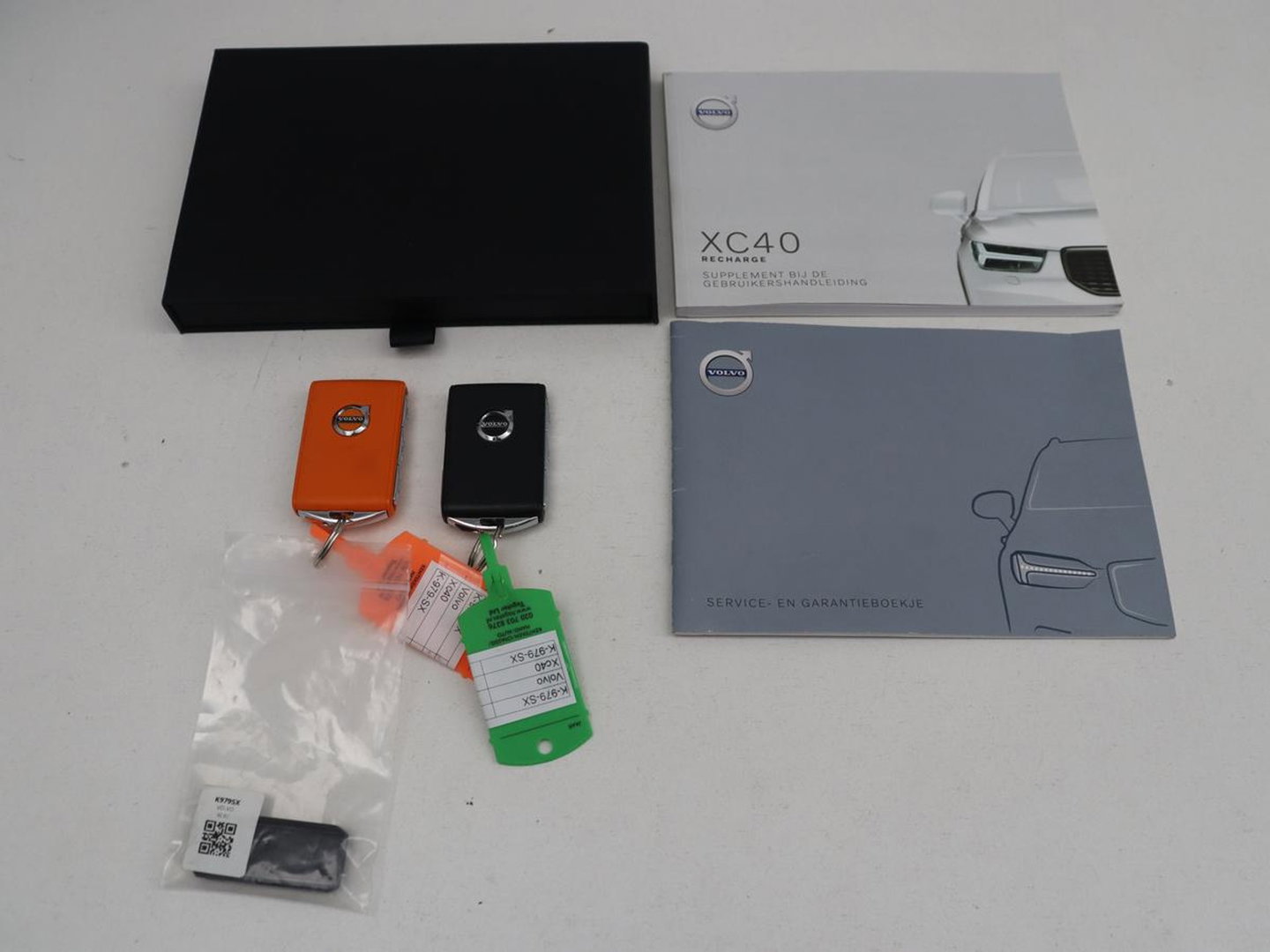 Volvo XC40 1.5 T5 Recharge Business Pro | SOH 84,5 | 360 Camera | Stoelverwarming | LED | Apple Carplay |