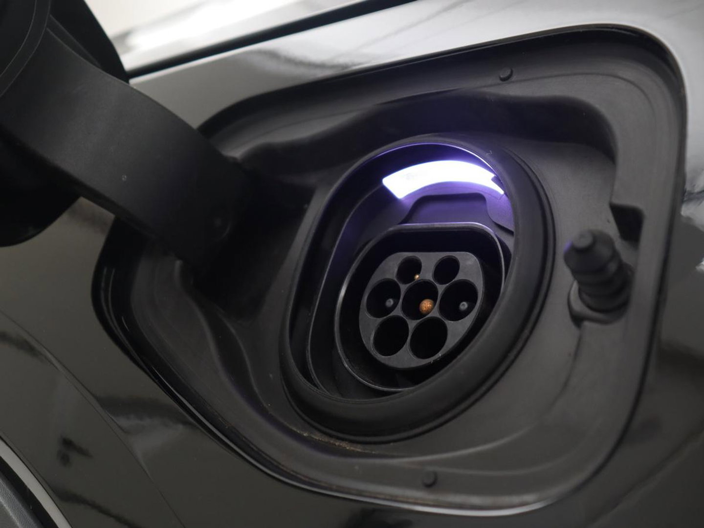 Volvo XC40 1.5 T5 Recharge Business Pro | SOH 84,5 | 360 Camera | Stoelverwarming | LED | Apple Carplay |