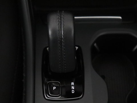 Volvo XC40 1.5 T5 Recharge Business Pro | SOH 84,5 | 360 Camera | Stoelverwarming | LED | Apple Carplay |