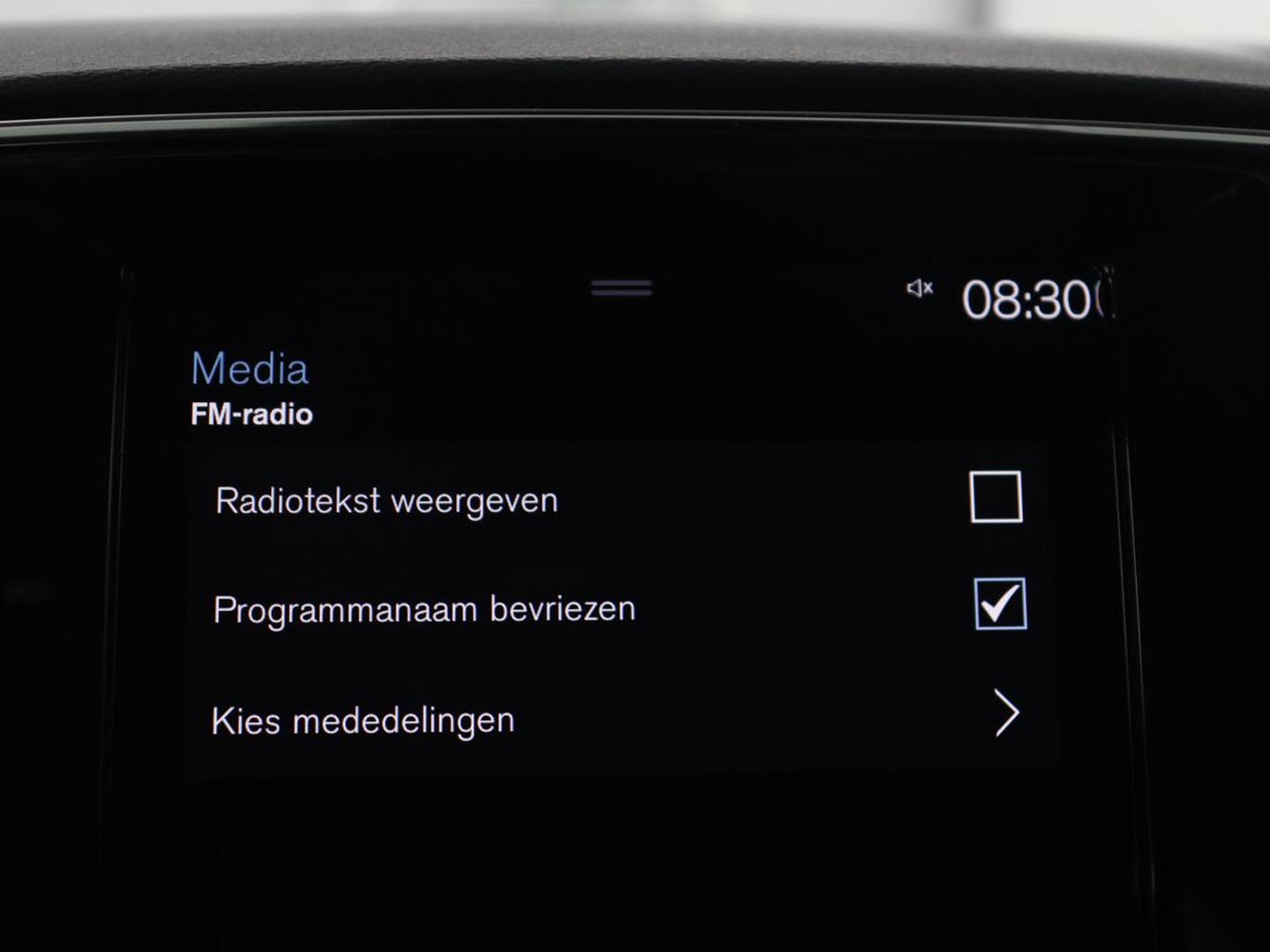 Volvo XC40 1.5 T5 Recharge Business Pro | SOH 84,5 | 360 Camera | Stoelverwarming | LED | Apple Carplay |
