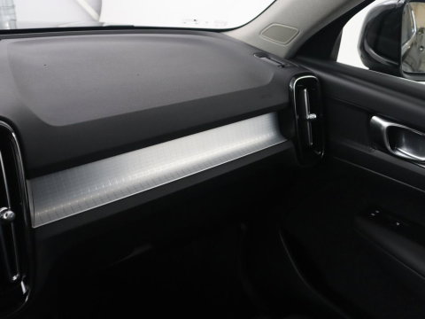 Volvo XC40 1.5 T5 Recharge Business Pro | SOH 84,5 | 360 Camera | Stoelverwarming | LED | Apple Carplay |