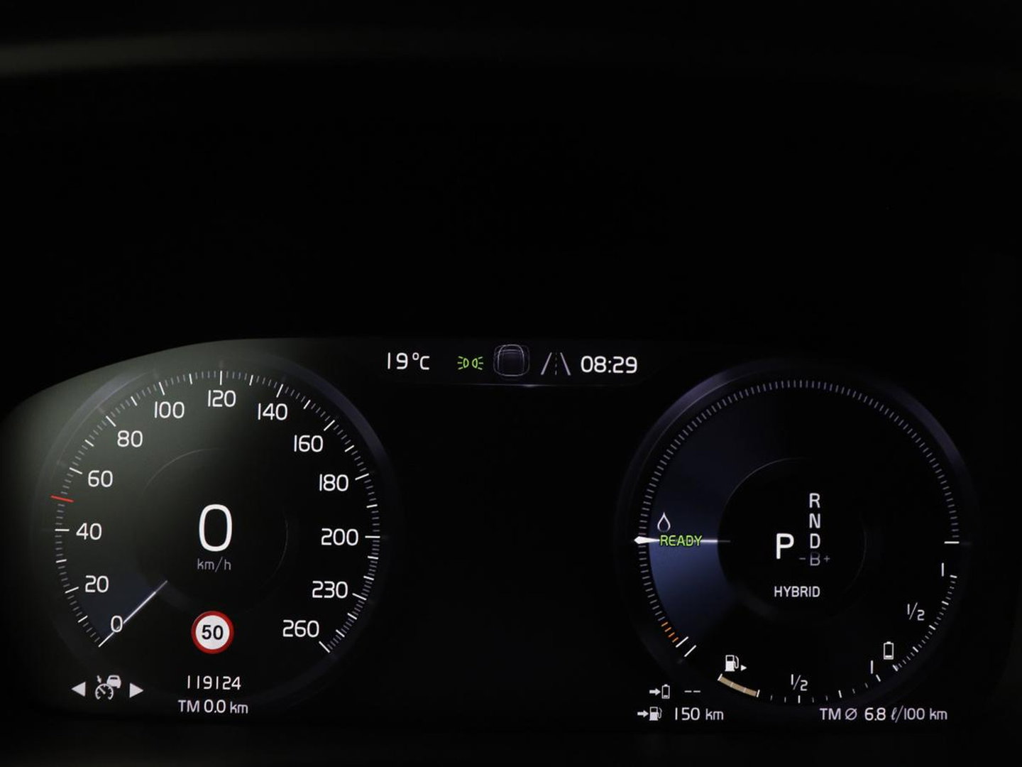 Volvo XC40 1.5 T5 Recharge Business Pro | SOH 84,5 | 360 Camera | Stoelverwarming | LED | Apple Carplay |