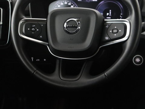 Volvo XC40 1.5 T5 Recharge Business Pro | SOH 84,5 | 360 Camera | Stoelverwarming | LED | Apple Carplay |
