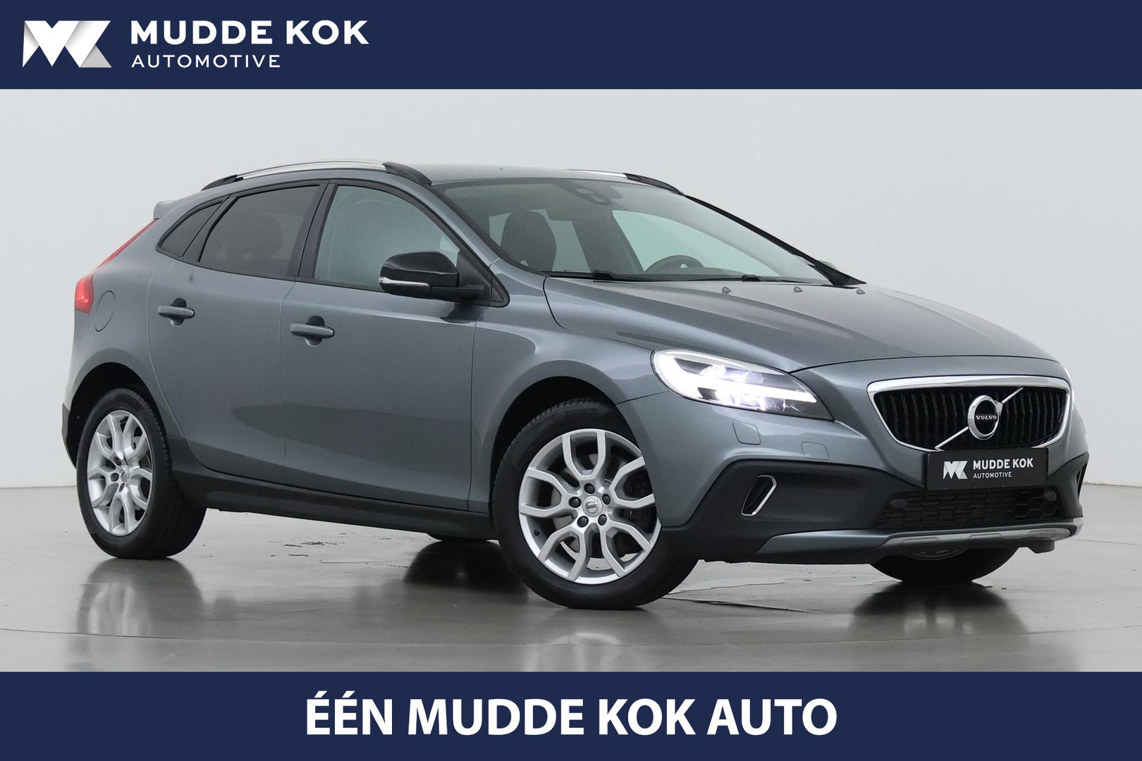 Volvo V40 2.0 T4 AWD Momentum | Trekhaak | Navigatie | Stoelverwarming | Camera