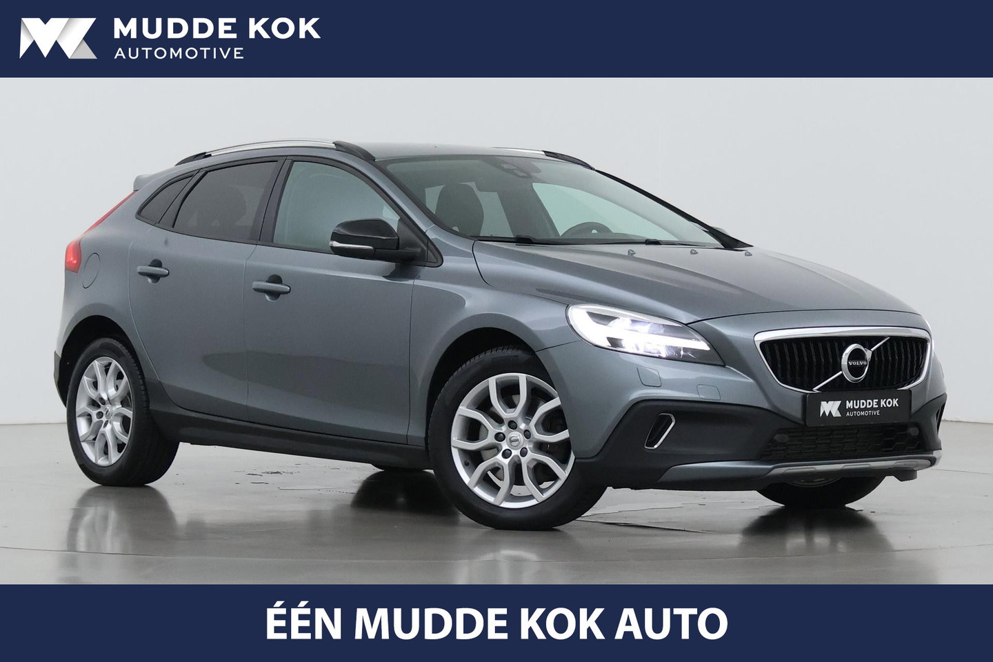 Volvo V40 2.0 T4 AWD Momentum | Trekhaak | Navigatie | Stoelverwarming | Camera