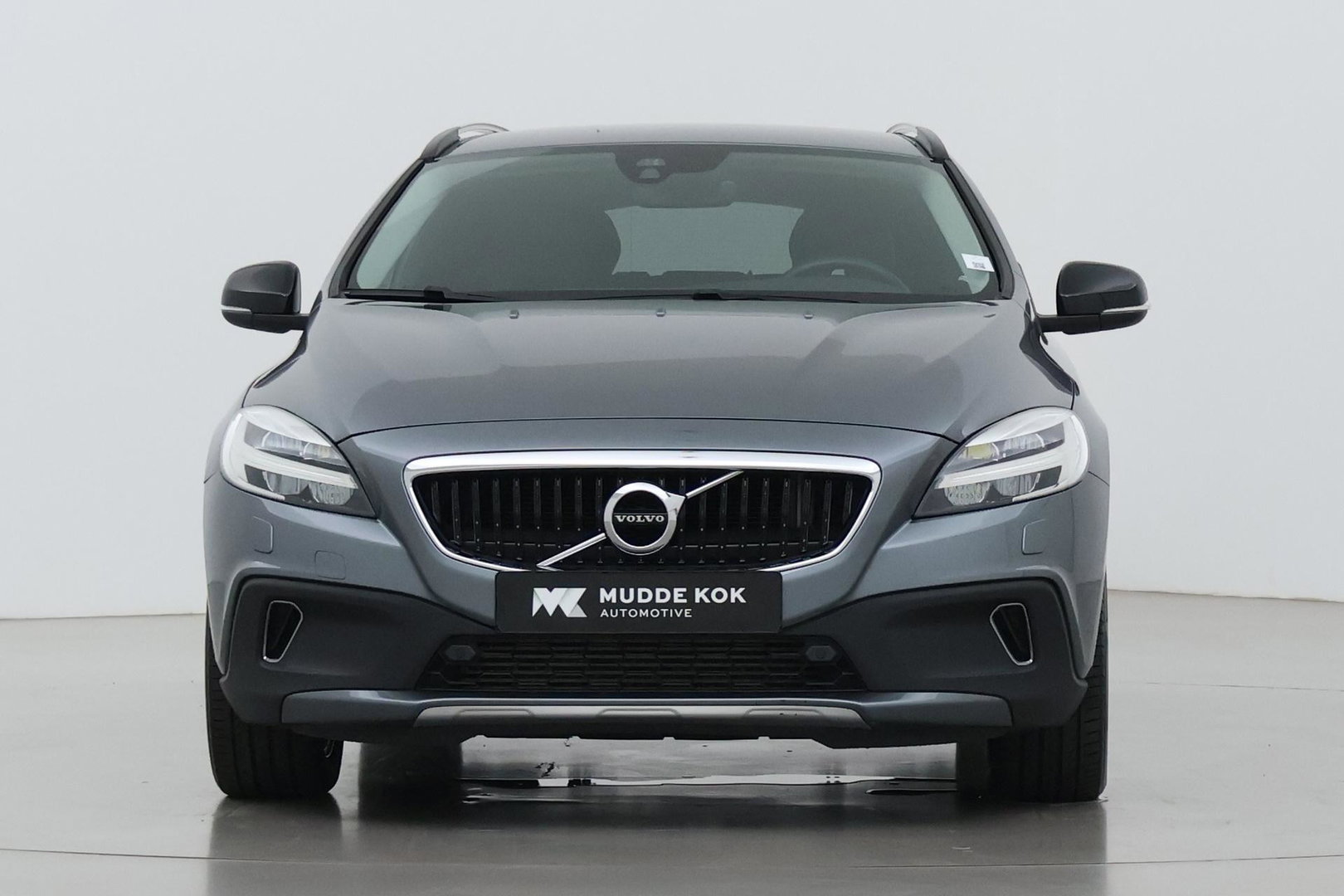 Volvo V40 2.0 T4 AWD Momentum | Trekhaak | Navigatie | Stoelverwarming | Camera