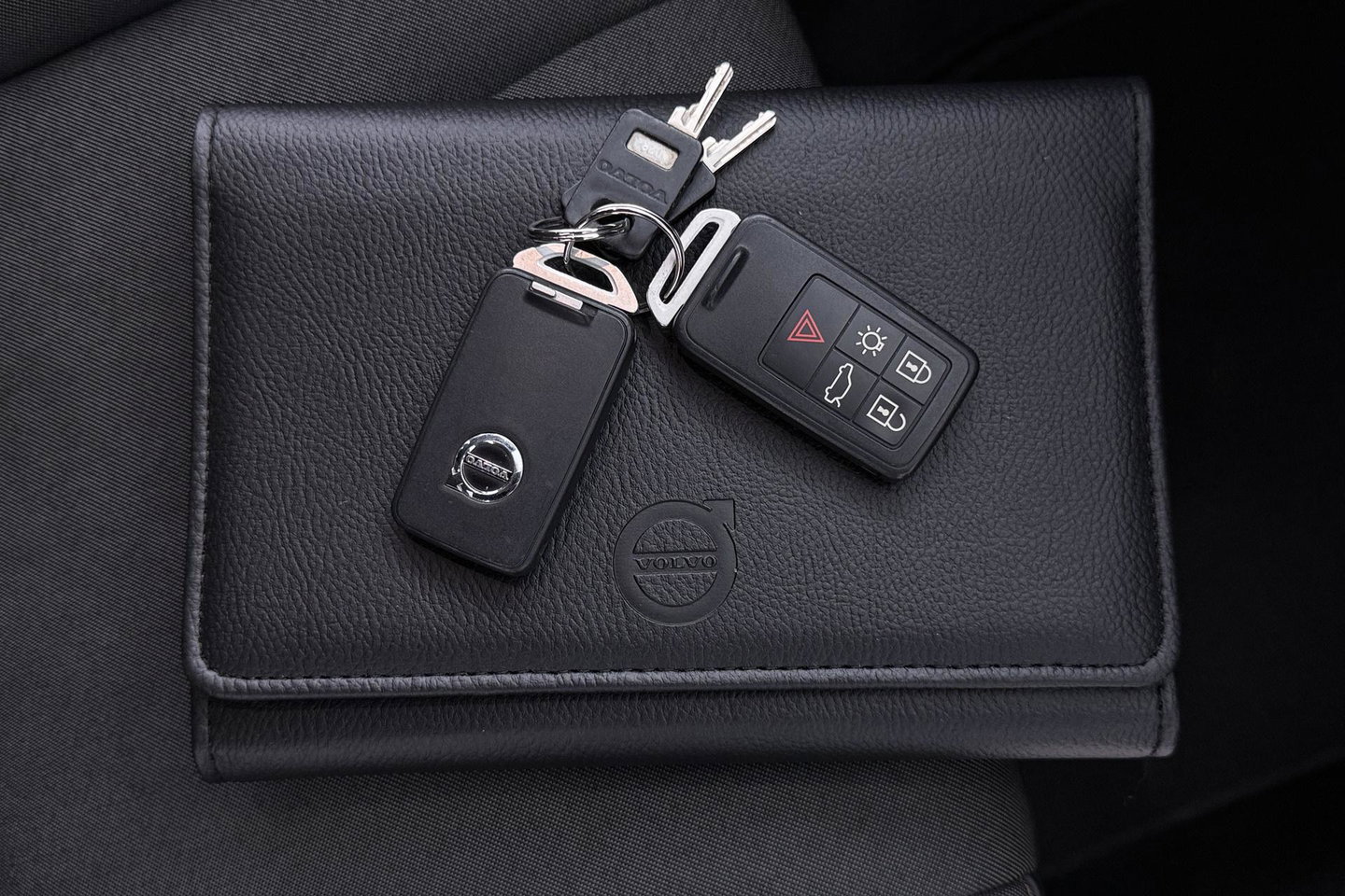 Volvo V40 2.0 T4 AWD Momentum | Trekhaak | Navigatie | Stoelverwarming | Camera