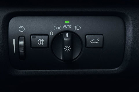 Volvo V40 2.0 T4 AWD Momentum | Trekhaak | Navigatie | Stoelverwarming | Camera