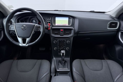Volvo V40 2.0 T4 AWD Momentum | Trekhaak | Navigatie | Stoelverwarming | Camera