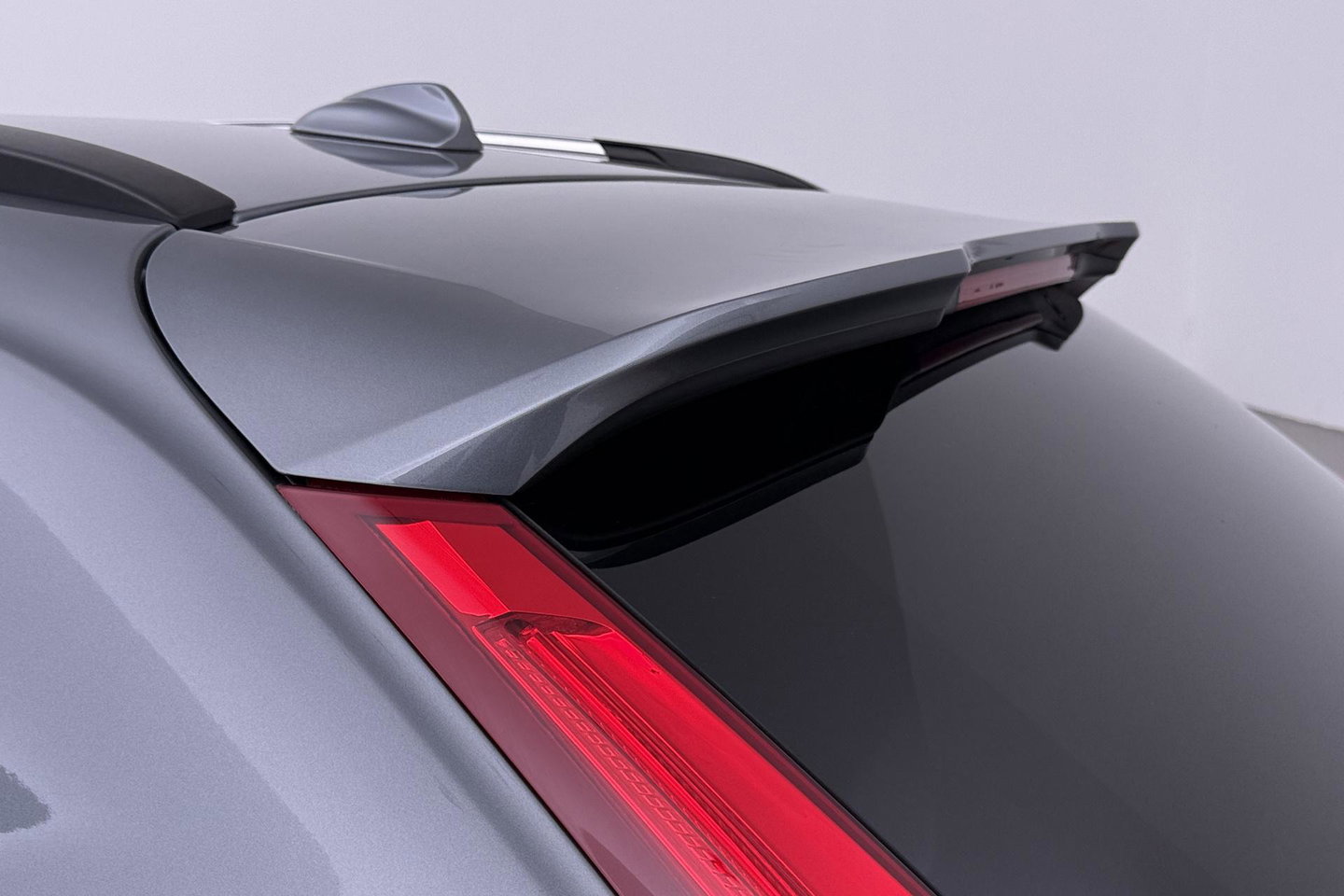 Volvo V40 2.0 T4 AWD Momentum | Trekhaak | Navigatie | Stoelverwarming | Camera